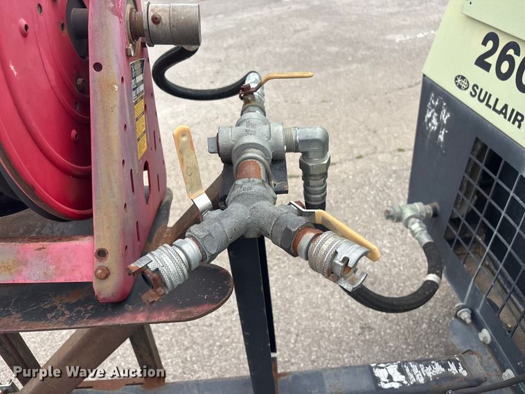 image for item FB8693 2005 Sullair 260DPQJD air compressor