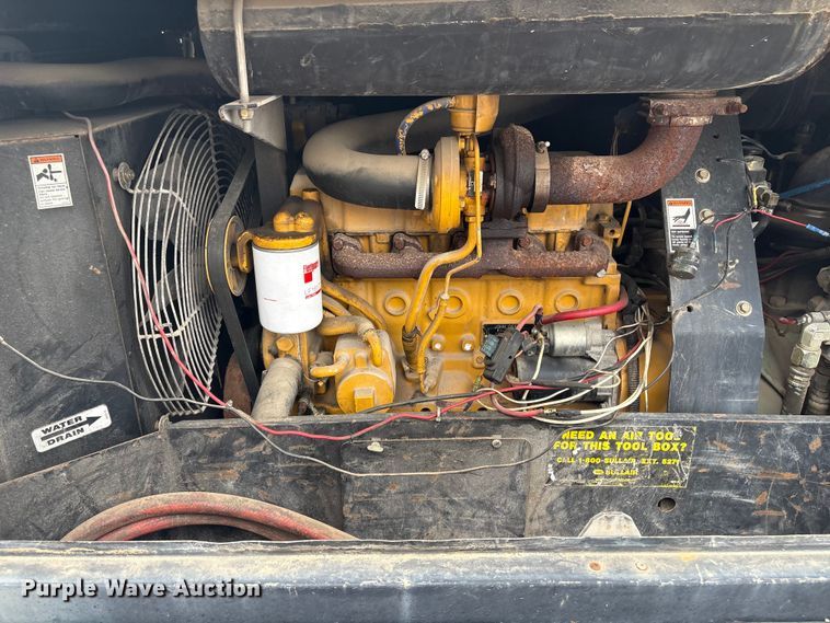 image for item FB8693 2005 Sullair 260DPQJD air compressor