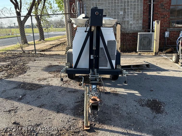 image for item FB8694 2006 WANCO LTC4 light plant