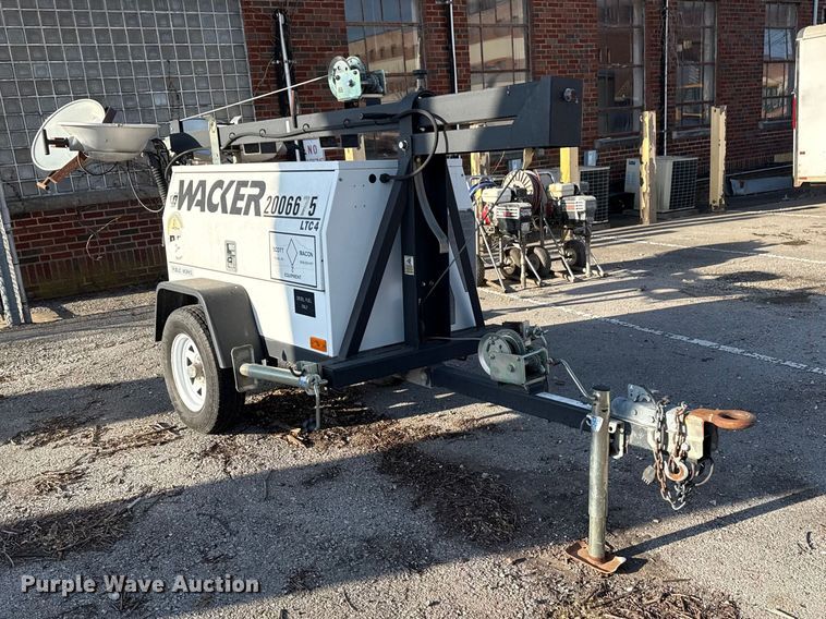 image for item FB8694 2006 WANCO LTC4 light plant