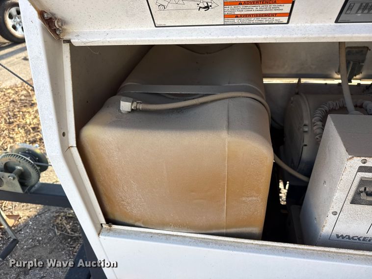 image for item FB8694 2006 WANCO LTC4 light plant