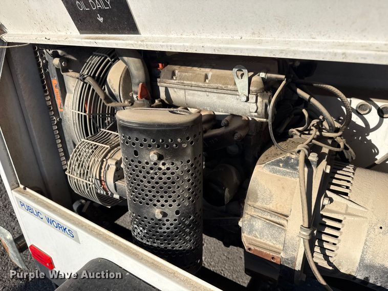 image for item FB8694 2006 WANCO LTC4 light plant