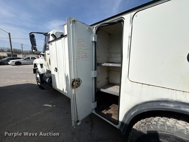 image for item FB8695 2010 International WorkStar 7400 utility / service truck