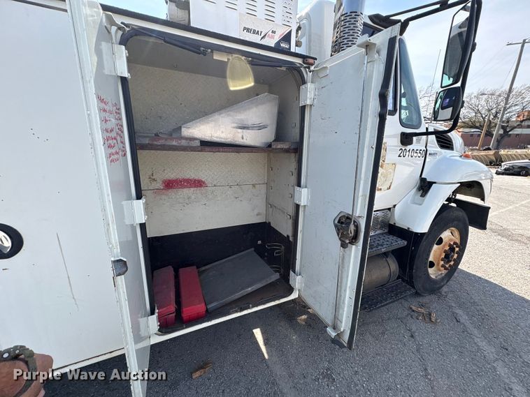 image for item FB8695 2010 International WorkStar 7400 utility / service truck