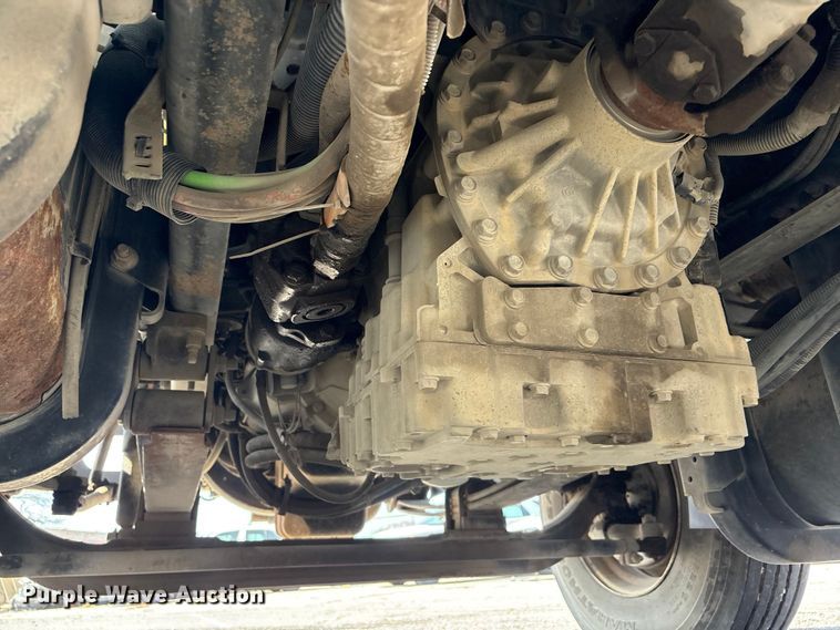 image for item FB8695 2010 International WorkStar 7400 utility / service truck