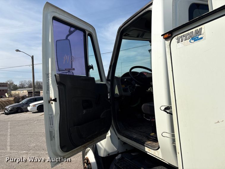 image for item FB8695 2010 International WorkStar 7400 utility / service truck