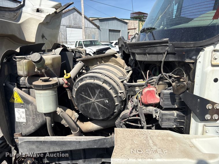 image for item FB8695 2010 International WorkStar 7400 utility / service truck