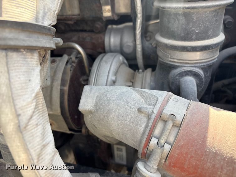 image for item FB8695 2010 International WorkStar 7400 utility / service truck