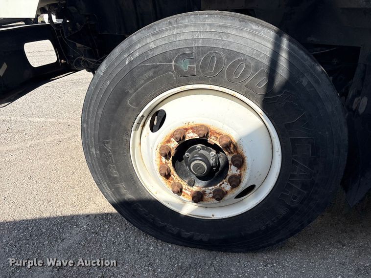 image for item FB8695 2010 International WorkStar 7400 utility / service truck