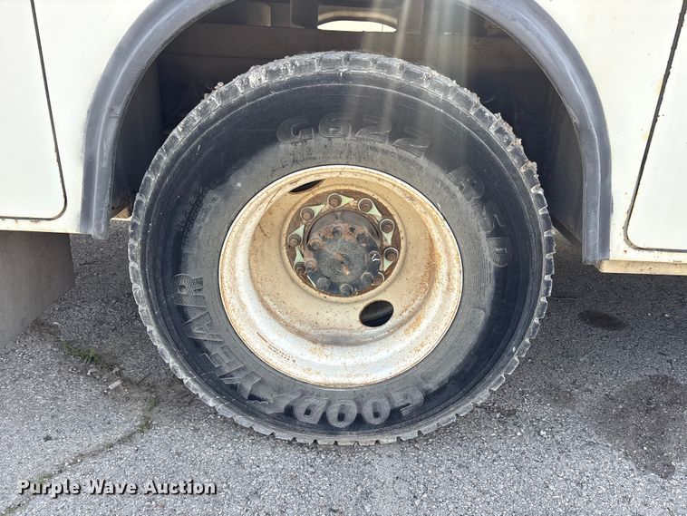 image for item FB8695 2010 International WorkStar 7400 utility / service truck