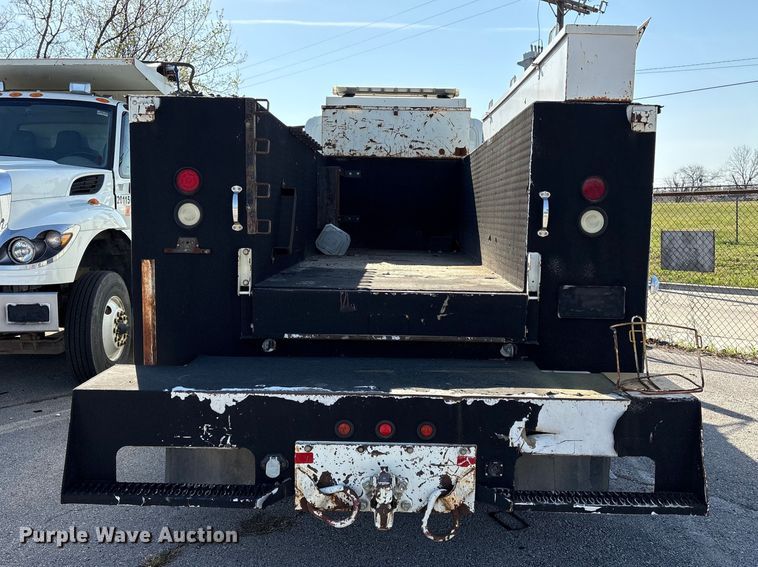 image for item FB8696 2010 International DuraStar 4400 utility / service truck