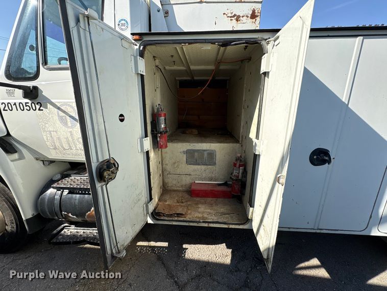 image for item FB8696 2010 International DuraStar 4400 utility / service truck