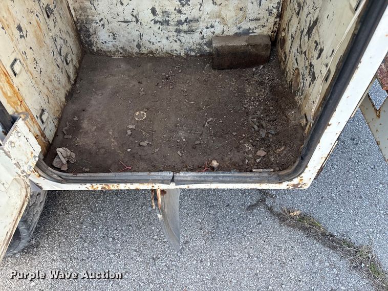 image for item FB8696 2010 International DuraStar 4400 utility / service truck