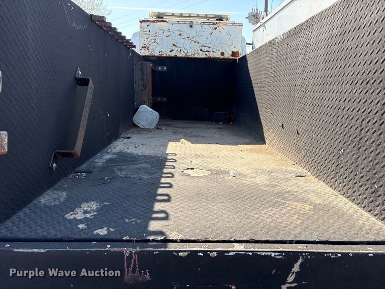 image for item FB8696 2010 International DuraStar 4400 utility / service truck