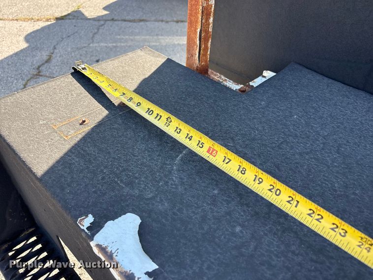 image for item FB8696 2010 International DuraStar 4400 utility / service truck