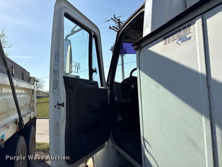 image for item FB8696 2010 International DuraStar 4400 utility / service truck