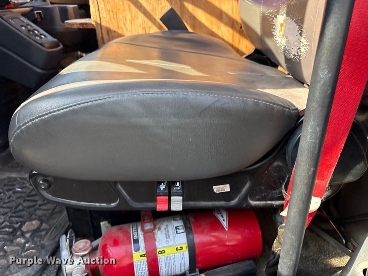 image for item FB8696 2010 International DuraStar 4400 utility / service truck