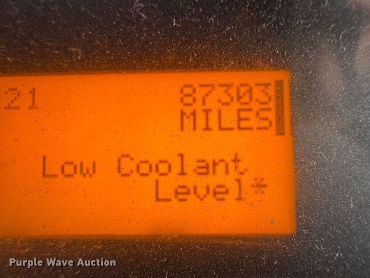 image for item FB8696 2010 International DuraStar 4400 utility / service truck