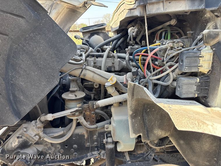 image for item FB8696 2010 International DuraStar 4400 utility / service truck