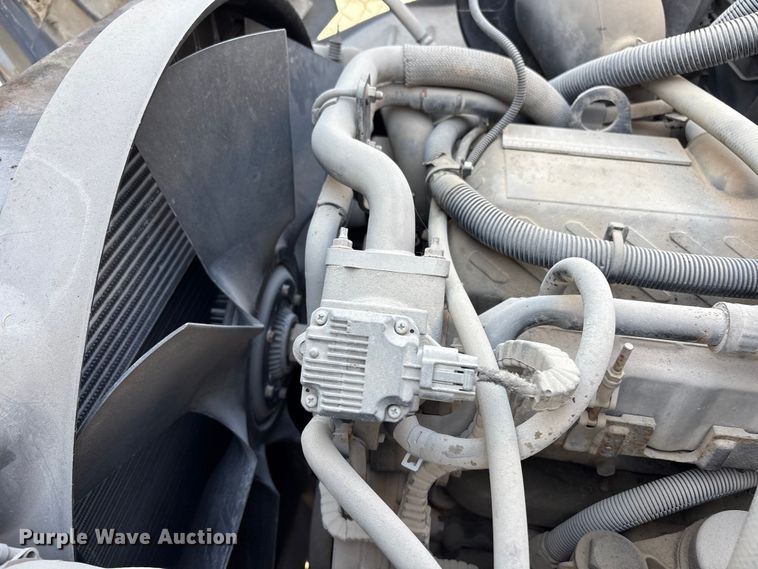 image for item FB8696 2010 International DuraStar 4400 utility / service truck