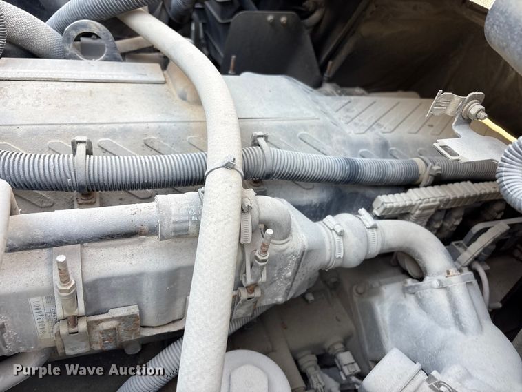 image for item FB8696 2010 International DuraStar 4400 utility / service truck