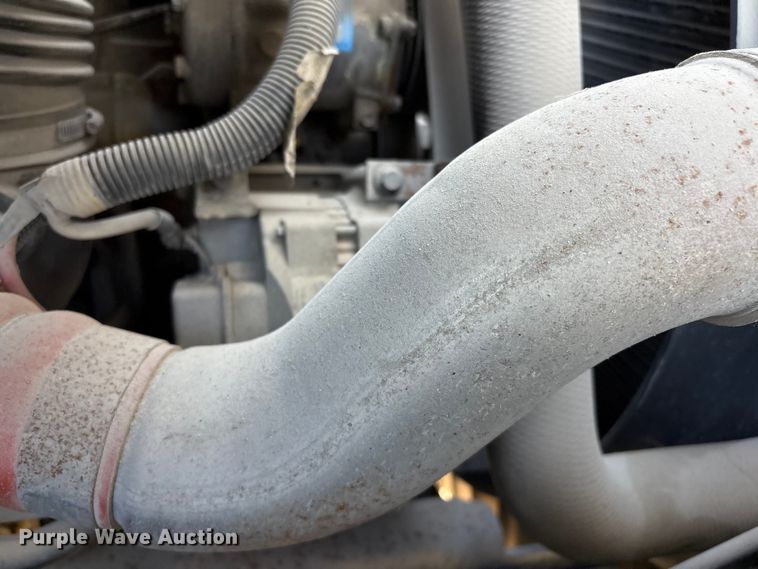 image for item FB8696 2010 International DuraStar 4400 utility / service truck