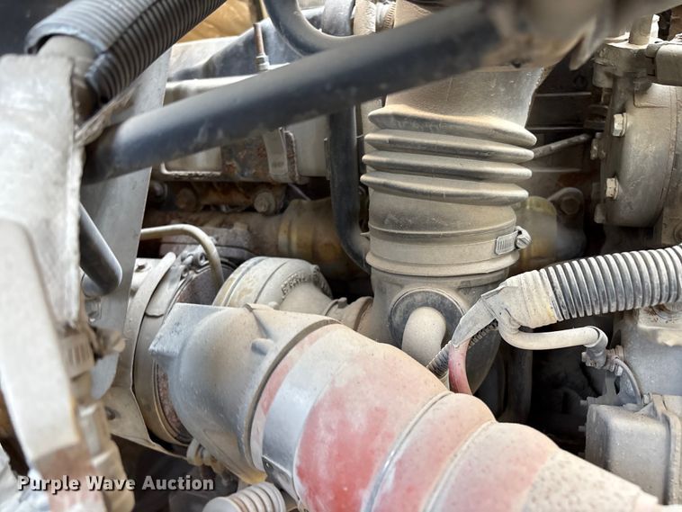 image for item FB8696 2010 International DuraStar 4400 utility / service truck