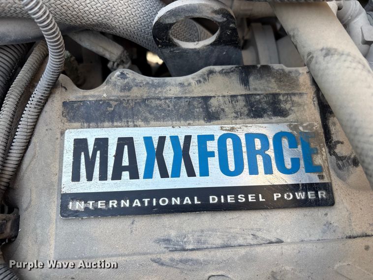 image for item FB8696 2010 International DuraStar 4400 utility / service truck