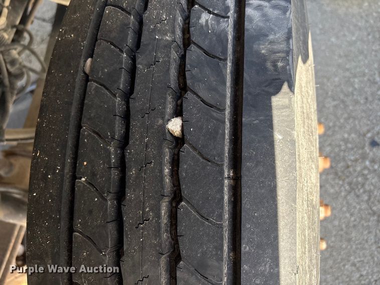 image for item FB8696 2010 International DuraStar 4400 utility / service truck