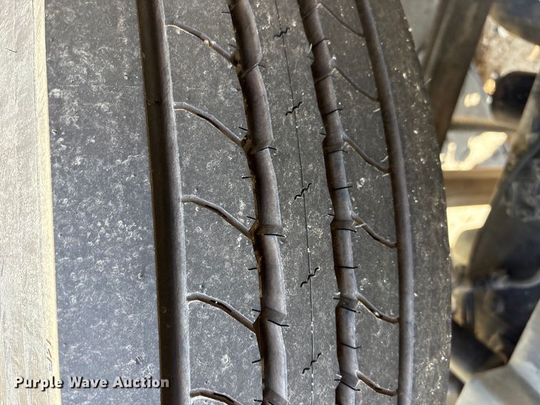 image for item FB8696 2010 International DuraStar 4400 utility / service truck