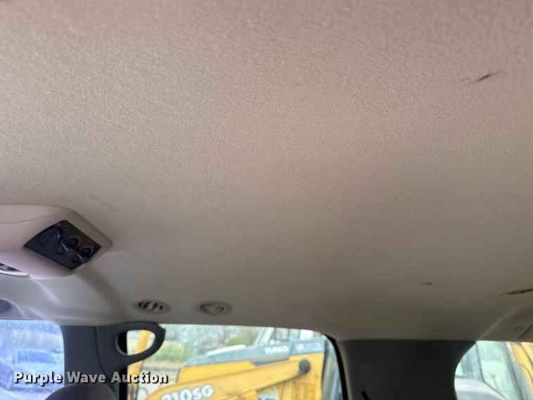 image for item FB8697 2000 Chevrolet Suburban 2500 SUV