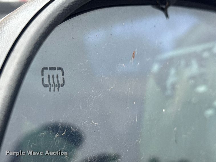 image for item FB8697 2000 Chevrolet Suburban 2500 SUV