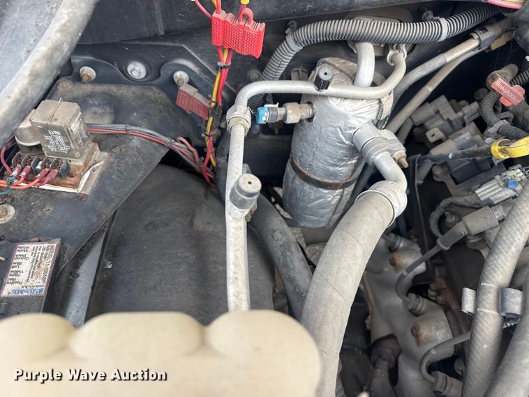 image for item FB8697 2000 Chevrolet Suburban 2500 SUV