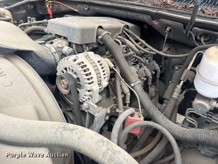 image for item FB8697 2000 Chevrolet Suburban 2500 SUV