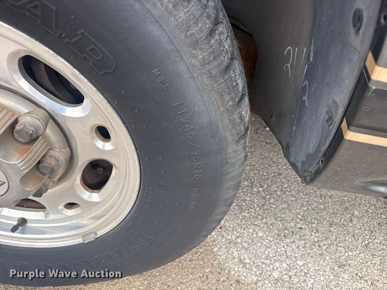 image for item FB8697 2000 Chevrolet Suburban 2500 SUV