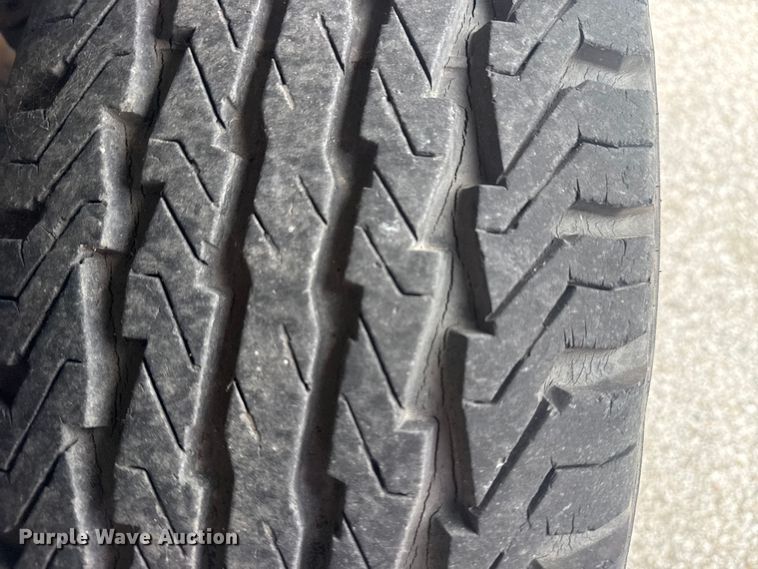 image for item FB8697 2000 Chevrolet Suburban 2500 SUV