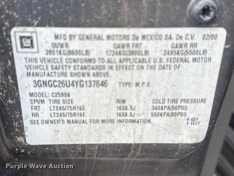 image for item FB8697 2000 Chevrolet Suburban 2500 SUV