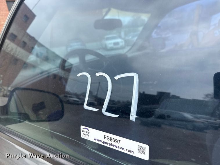 image for item FB8697 2000 Chevrolet Suburban 2500 SUV