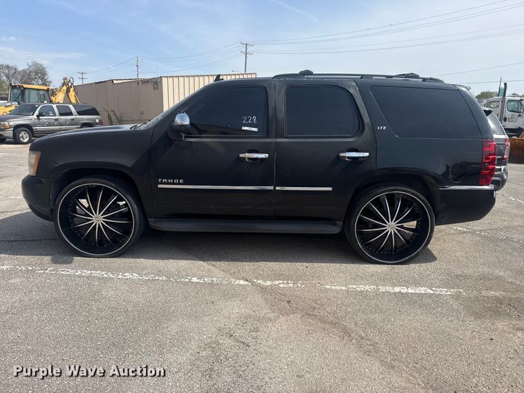 image for item FB8698 2010 Chevrolet Tahoe SUV