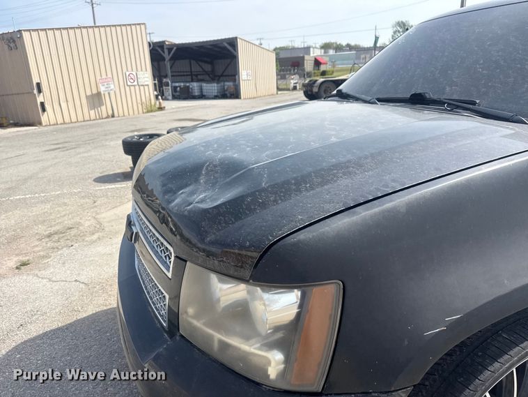 image for item FB8698 2010 Chevrolet Tahoe SUV