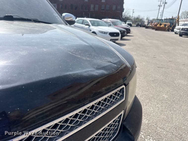 image for item FB8698 2010 Chevrolet Tahoe SUV