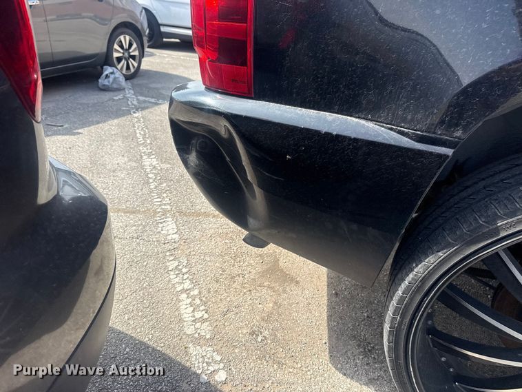 image for item FB8698 2010 Chevrolet Tahoe SUV