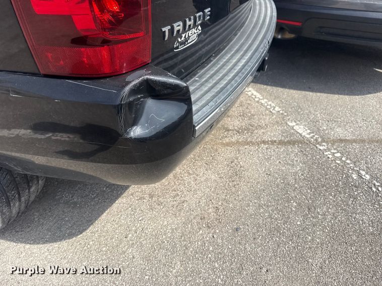 image for item FB8698 2010 Chevrolet Tahoe SUV