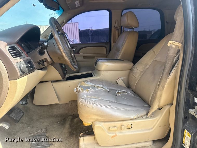 image for item FB8698 2010 Chevrolet Tahoe SUV