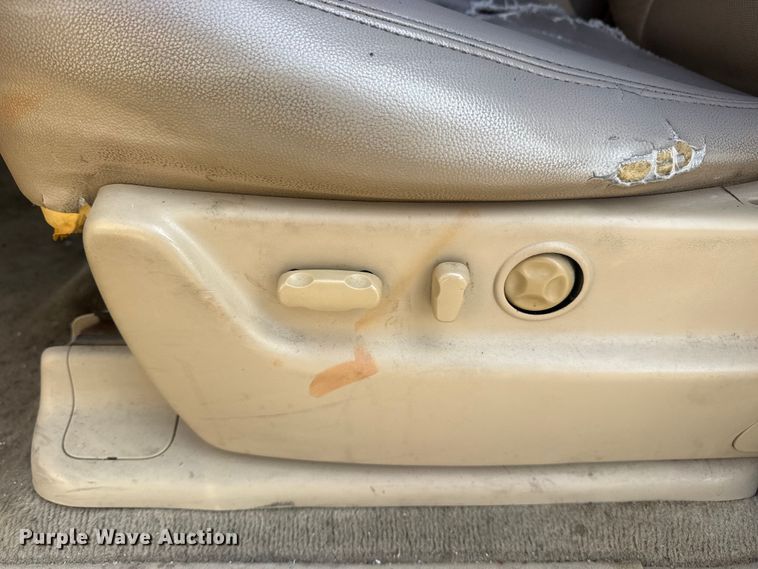 image for item FB8698 2010 Chevrolet Tahoe SUV