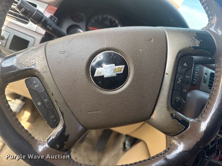 image for item FB8698 2010 Chevrolet Tahoe SUV