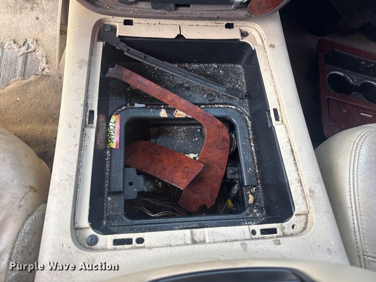 image for item FB8698 2010 Chevrolet Tahoe SUV