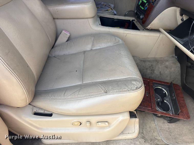 image for item FB8698 2010 Chevrolet Tahoe SUV