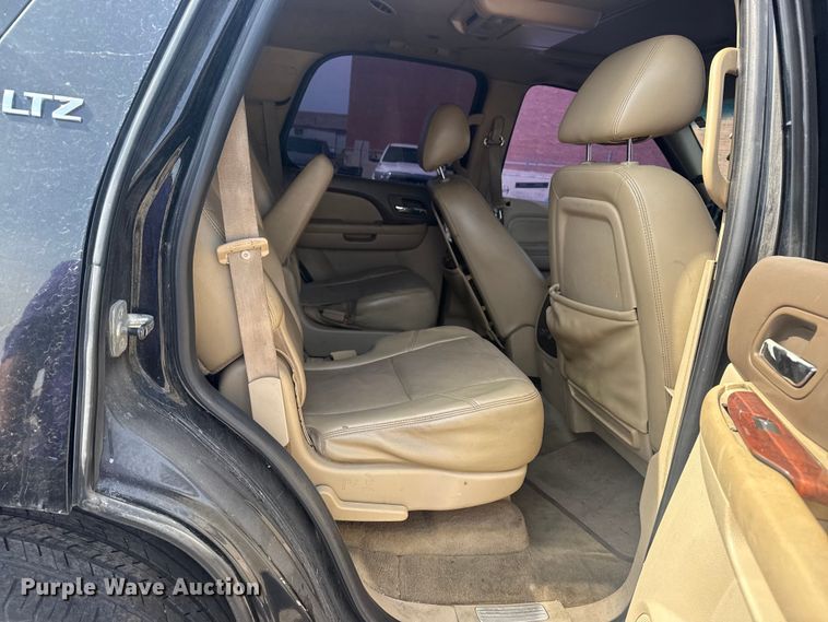 image for item FB8698 2010 Chevrolet Tahoe SUV