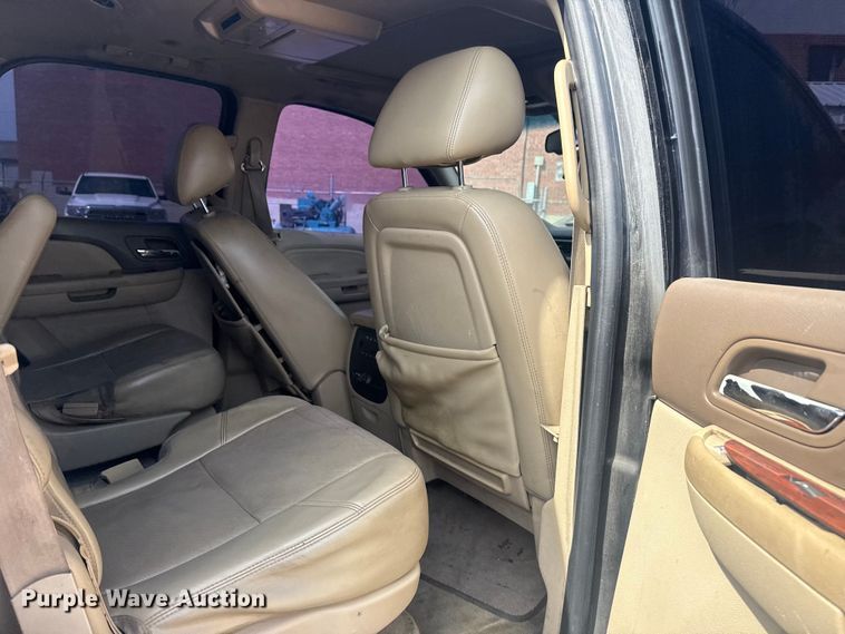 image for item FB8698 2010 Chevrolet Tahoe SUV